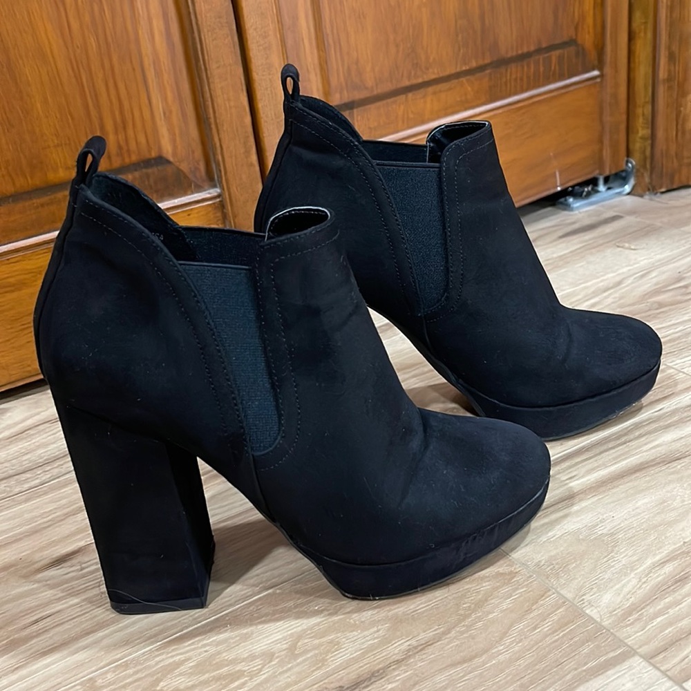 Worthington Black Faux Suede Block Heel Platform Ankle Booties